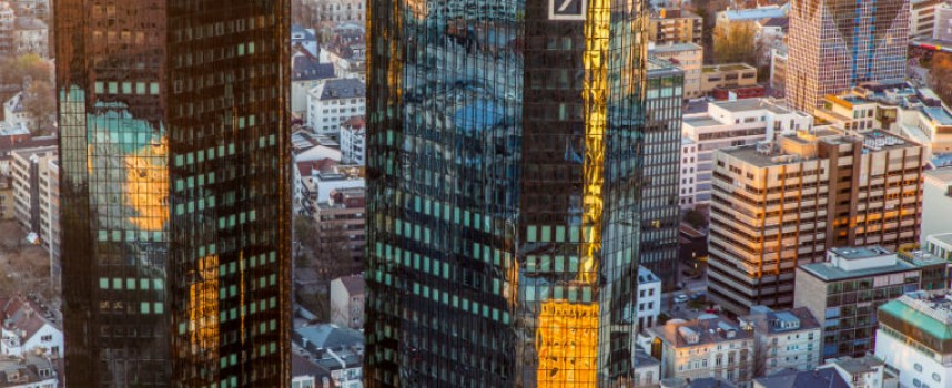 Entwicklung der Deutsche Bank: Kommt die Übernahme?