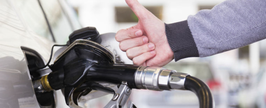 Sorgenfreies Tanken im Jahr 2015: Wie lange wird die Ölpreis-Talfahrt noch andauern?