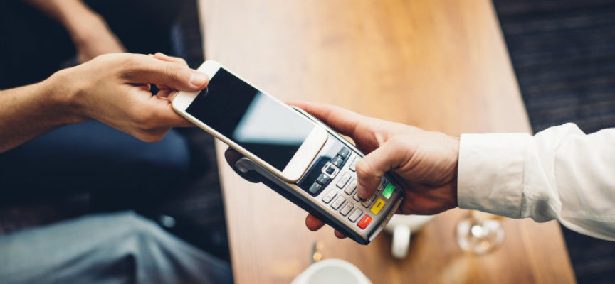 Mit dem Smartphone bezahlen – wie sicher ist die Zahlungsmethode?